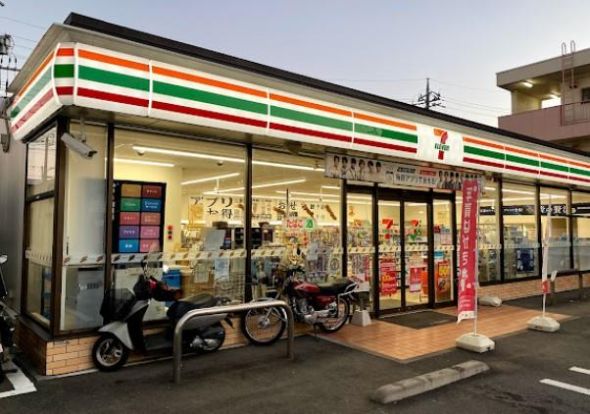 セブンイレブン　八王子長沼東店の画像