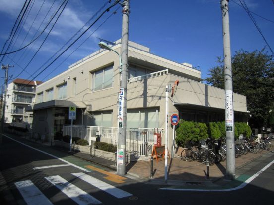 豊島区立目白図書館の画像