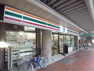 セブンイレブン阪急春日野道駅前店の画像