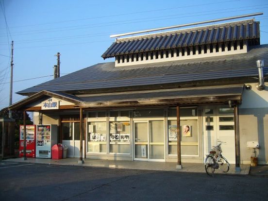 ＪＲ予讃線本山駅の画像