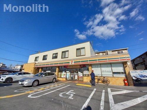 セブンイレブン 堺深井中町店の画像