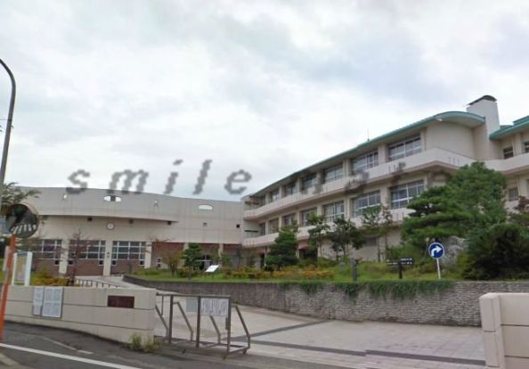 藤ヶ岡中学校の画像