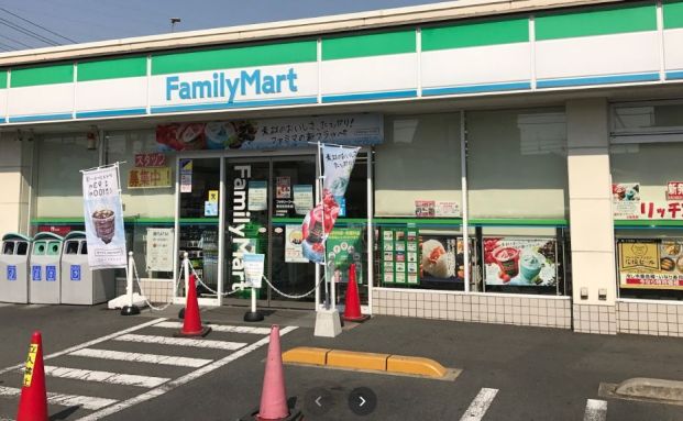 ファミリーマート 東古松中央店の画像