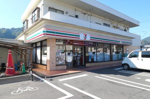 セブンイレブン 清水八木間店の画像