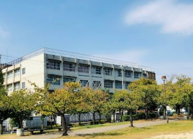 東大阪市立 盾津東中学校の画像