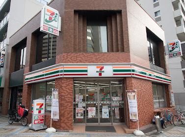 セブン-イレブン 神戸湊町４丁目店の画像