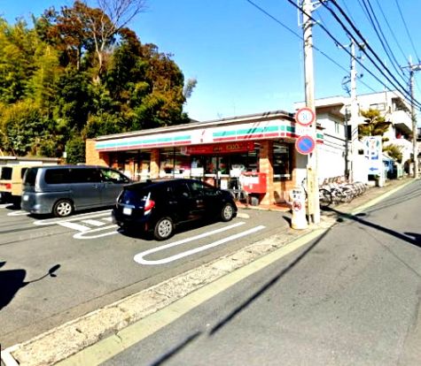 セブンイレブン 川崎東長澤店の画像