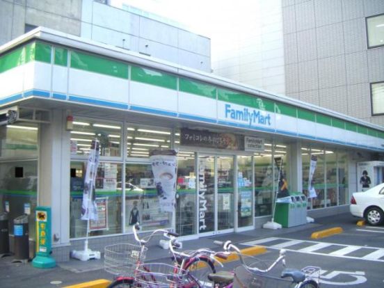 ファミリーマート 兵庫芦原通店の画像