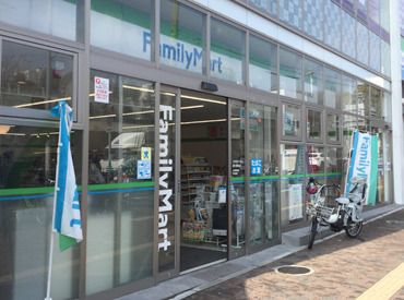 ファミリーマート 湊川駅前店の画像