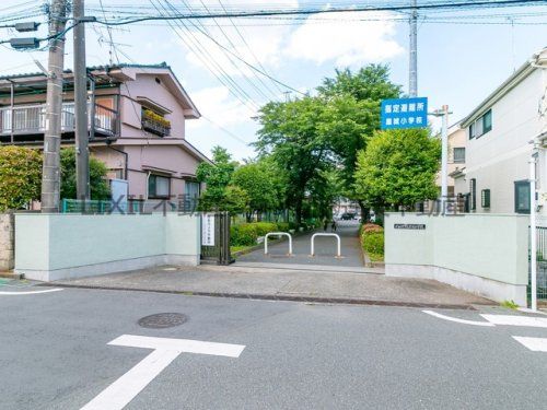 あきる野市立屋城小学校の画像