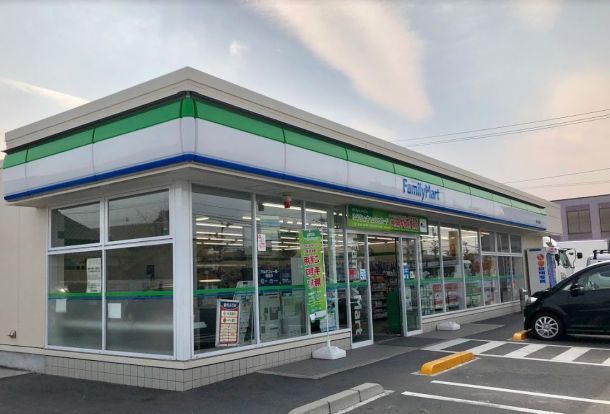 ファミリーマート 岡山辰巳西店の画像