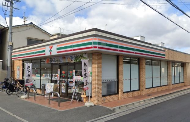 セブンイレブン八尾老原4丁目店の画像