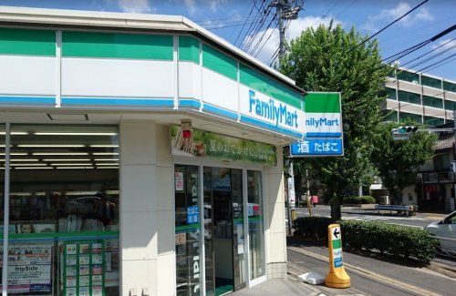 ファミリーマート伊福四丁目店の画像