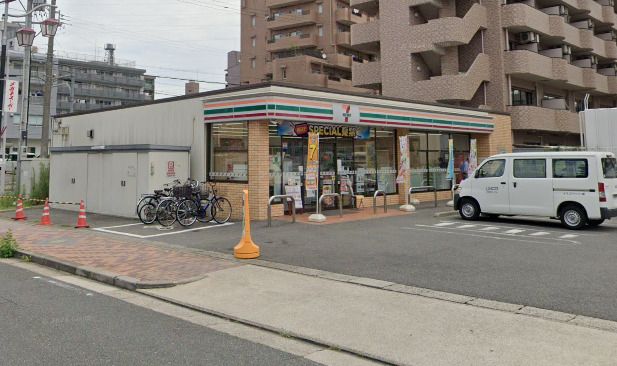 セブンイレブン 名古屋原南店の画像