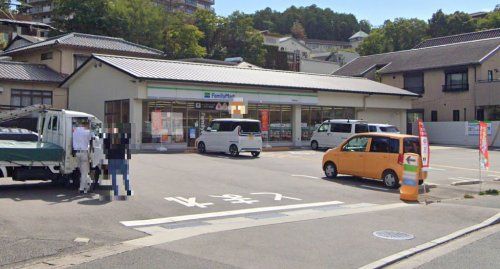 ファミリーマート京都原谷店の画像