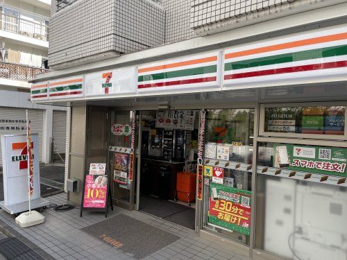セブン-イレブン 代官山駅東店の画像