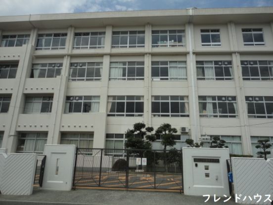 口田東小学校の画像