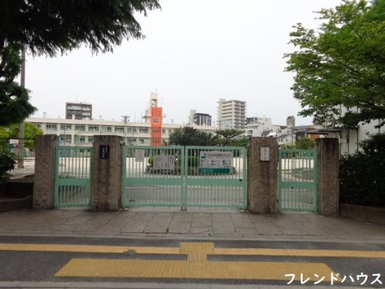 三篠小学校の画像