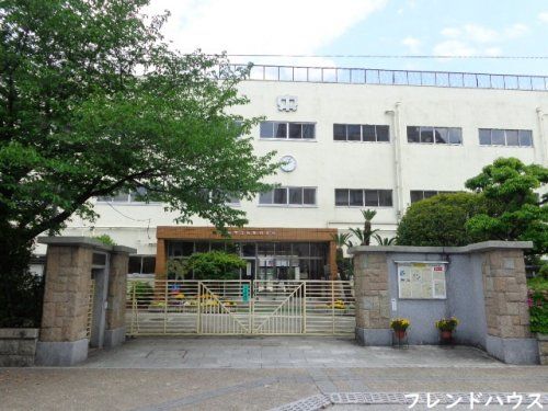 幟町中学校の画像