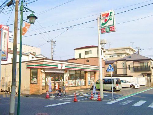 セブンイレブン 横浜笹堀店の画像