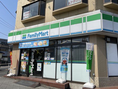 ファミリーマート八王子万町の画像