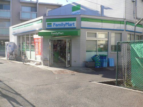 ファミリーマート青木駅前店の画像