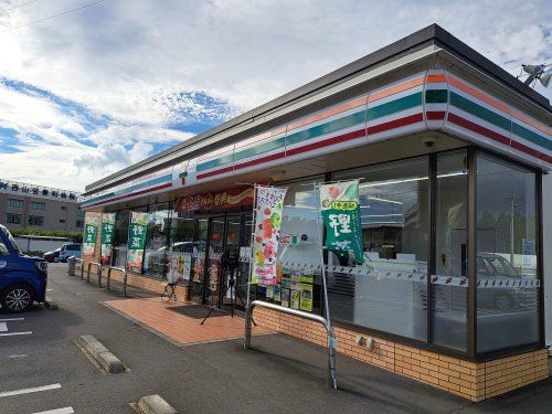 セブンイレブン 那珂市役所前店の画像