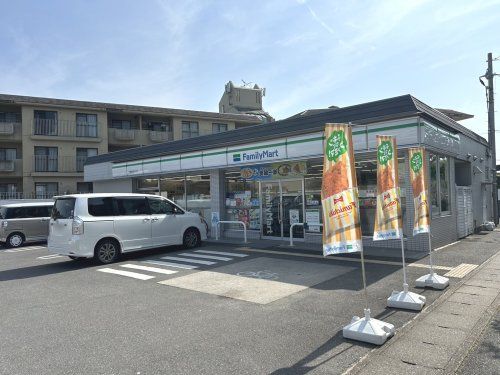 ファミリーマート 京都嵯峨広沢店の画像