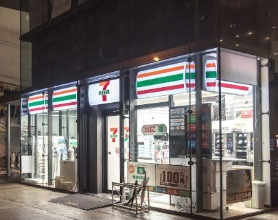 セブン-イレブン 新大阪ブリックビル店の画像