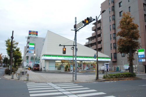 ファミリーマート 東久留米本町店の画像