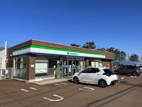 ファミリーマート 上越南新町店の画像