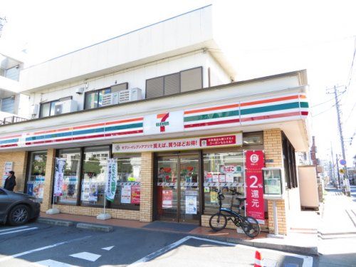 セブンイレブン 市川宝店の画像