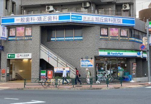 ファミリーマート 新江古田駅前店の画像