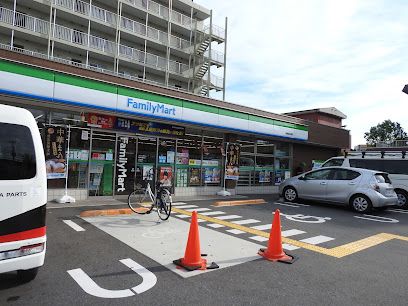 ファミリーマート 稲穂姫島通店の画像