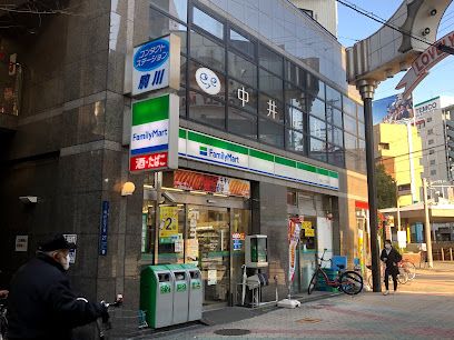 ファミリーマート 駒川三丁目店の画像