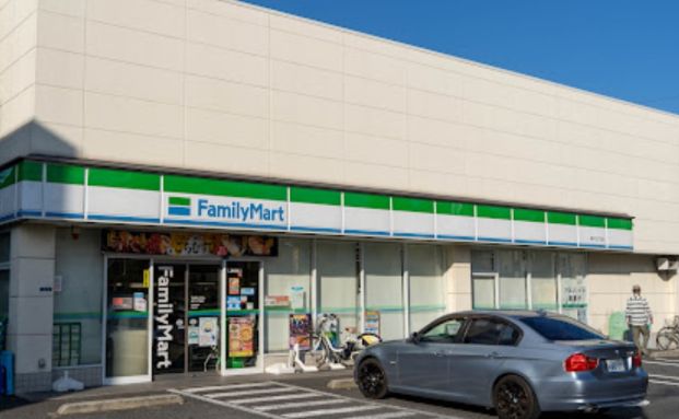 ファミリーマート 奥戸七丁目店の画像