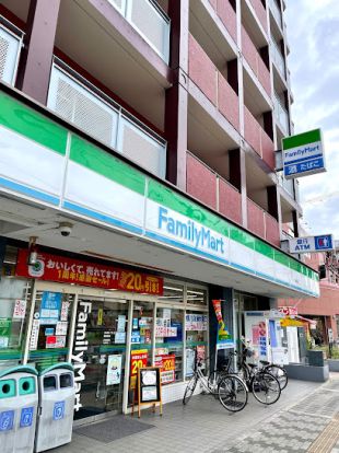 ファミリーマート 俊徳道店の画像