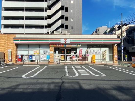 セブンイレブン 板橋仲町店の画像