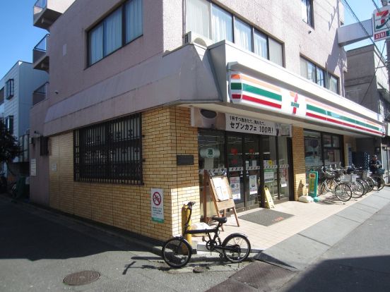 セブンイレブン川崎小田店の画像