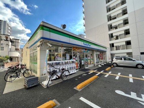 ファミリーマート本田みなと通店の画像