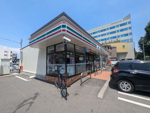 セブンイレブン 所沢市民体育館前店の画像