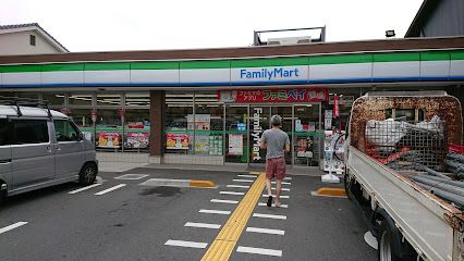 ファミリーマート 江坂町二丁目店の画像