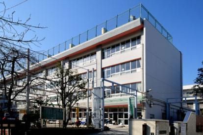 目黒区立東根小学校の画像