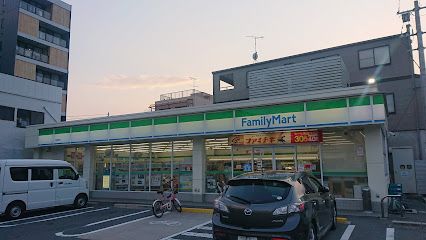 ファミリーマート 吉島町店の画像