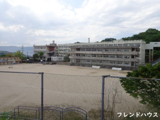 戸坂中学校の画像