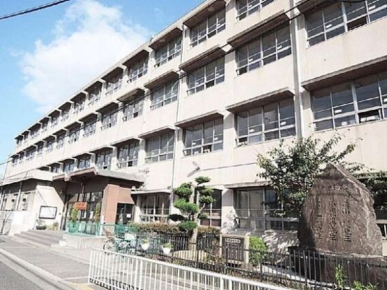 堺市立三宝小学校の画像