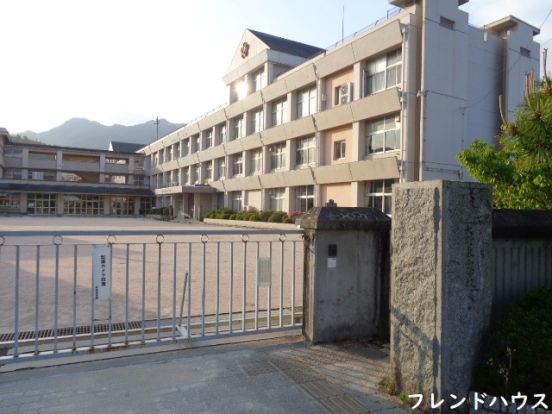 大野東小学校の画像