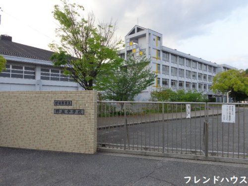 野坂中学校の画像
