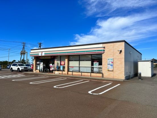 セブンイレブン 上越川原町店の画像