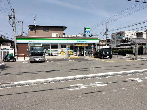 ファミリーマート 高槻宮田町二丁目店の画像